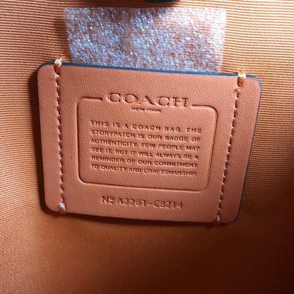 ✅Coach purse - Picture 9 of 13